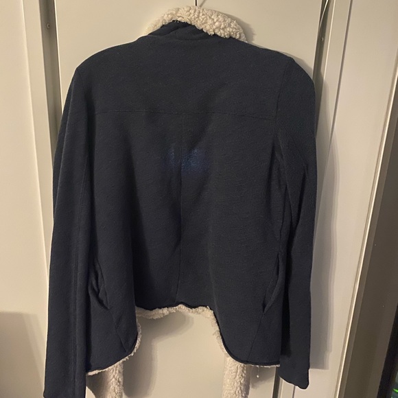 Abercrombie & Fitch Sherpa cardigan sz M/L - Picture 2 of 3